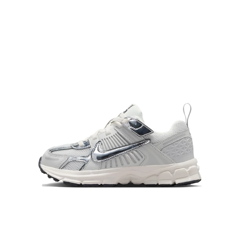 Nike Vomero 5 Sneakers - Light Gray & Metallic Silver