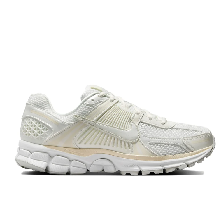 Nike Vomero 5 Sneakers - White & Cream