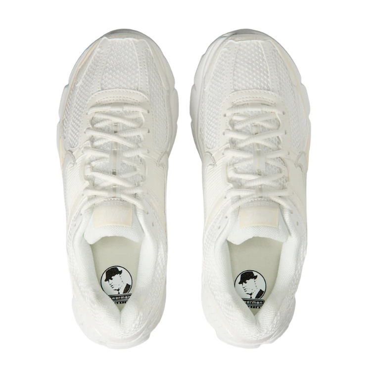 Nike Vomero 5 Sneakers - White & Cream